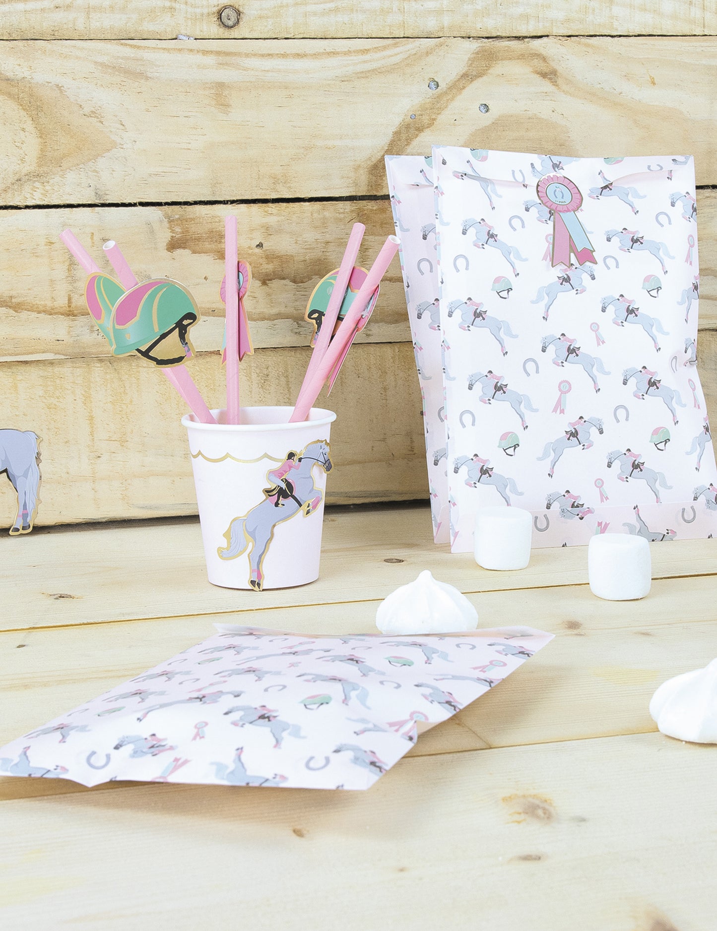 10 růžových kartonových brček s motivem koně 20 cm