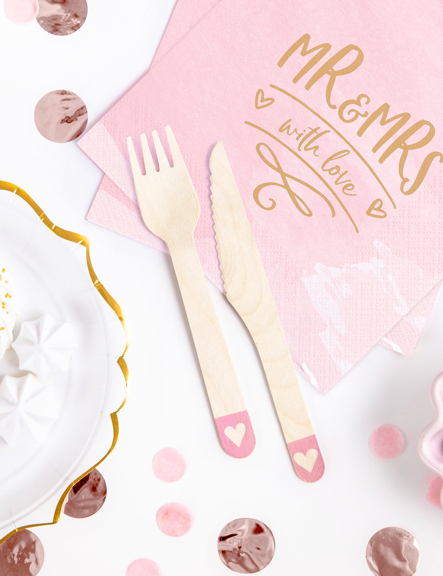 18 couverts en bois rose avec cœur 16 cm jetables