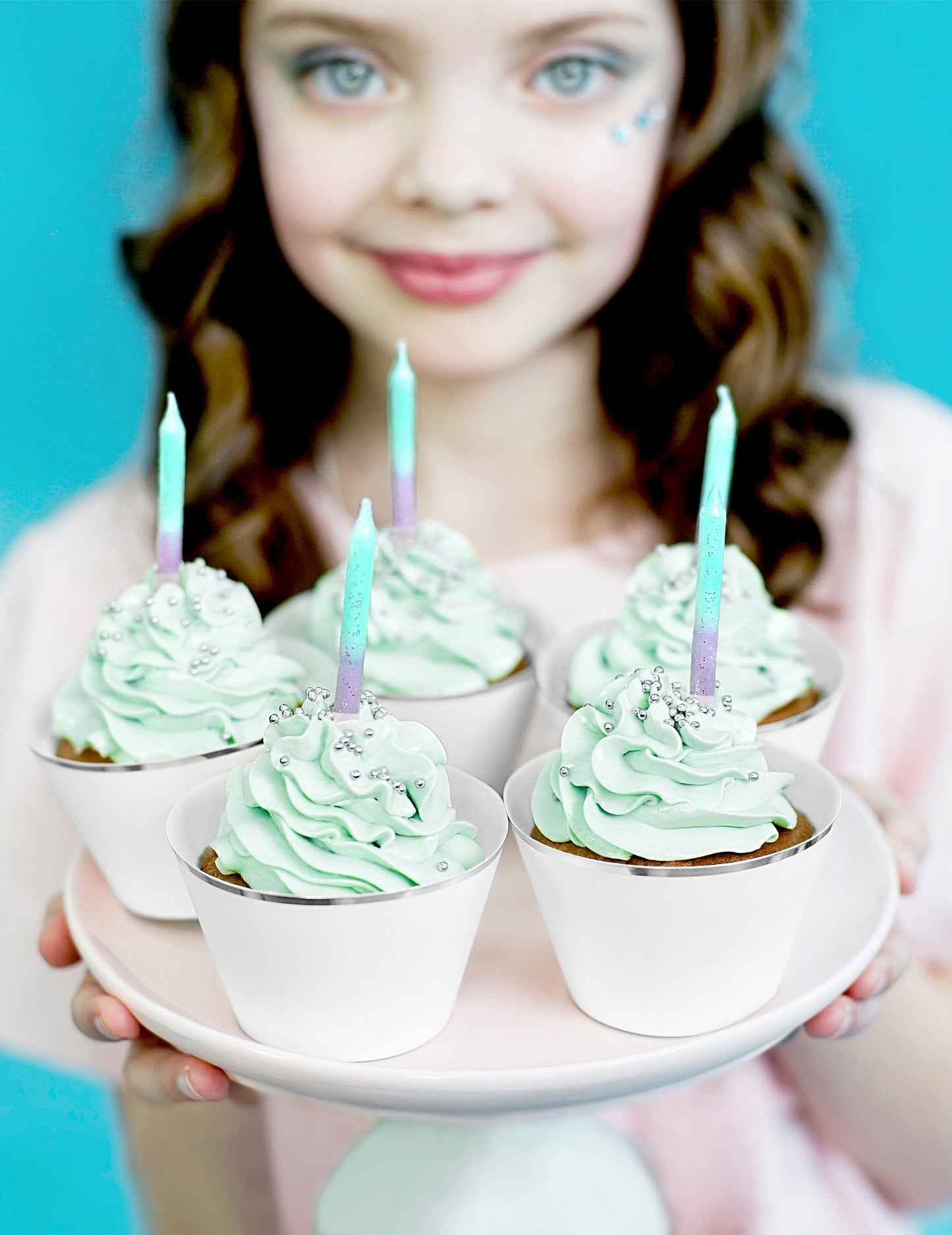 20 duhových narozeninových svíček 6 cm