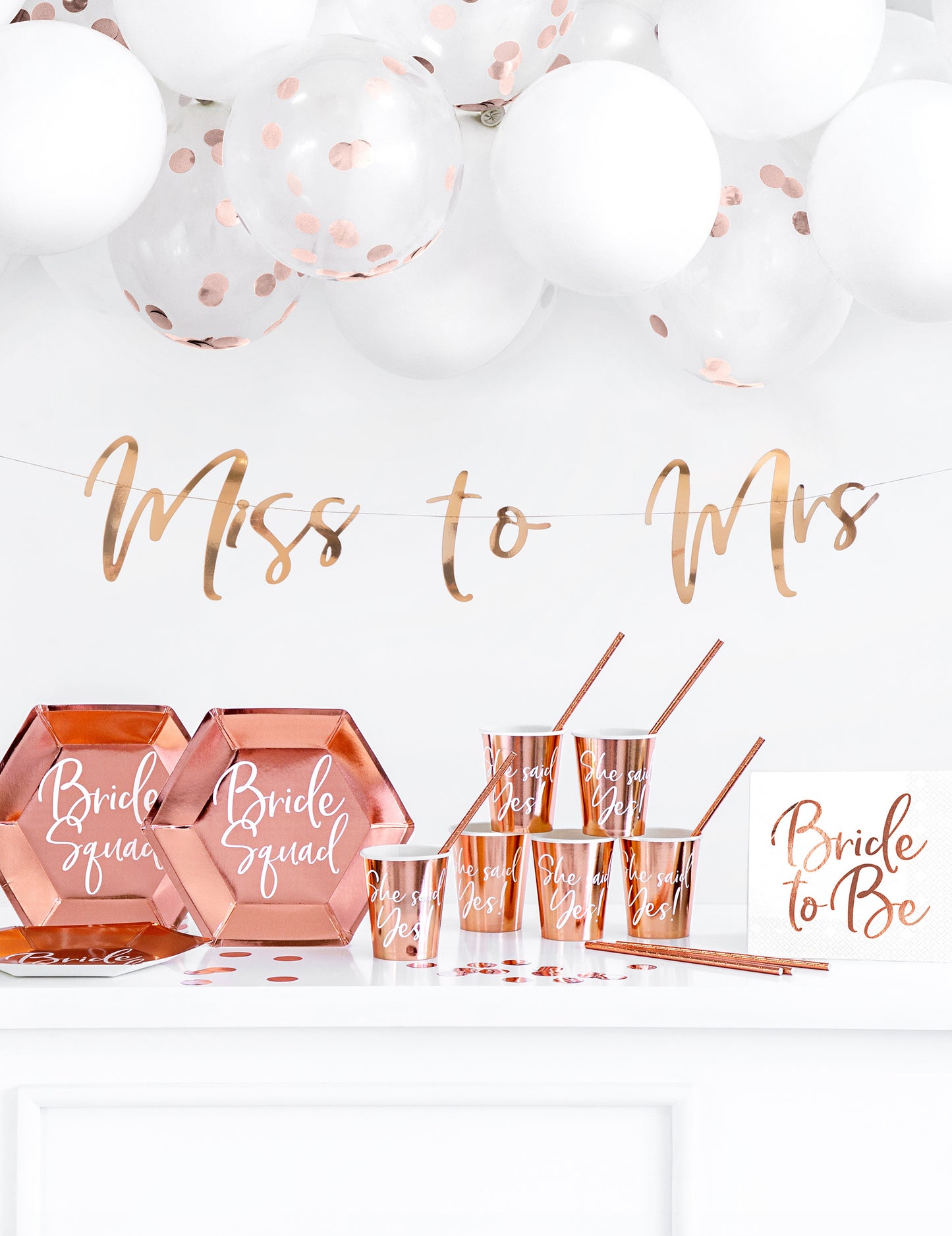 20 růžovo-zlatých papírových ubrousků pro nevěstu 33 x 33 cm