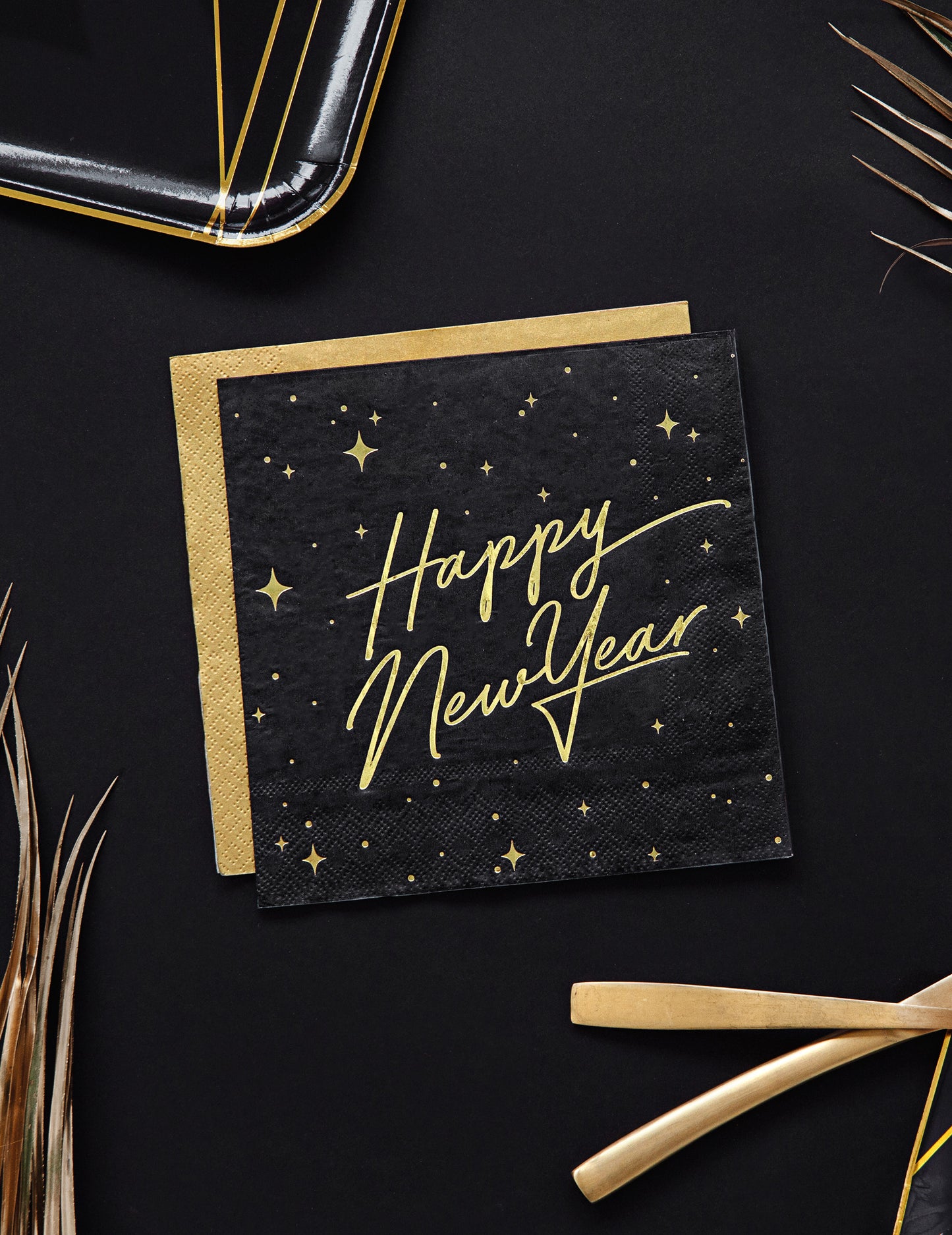 20 černobílých a zlatých papírových ubrousků s nápisem Šťastný Nový rok 33 x 33 cm