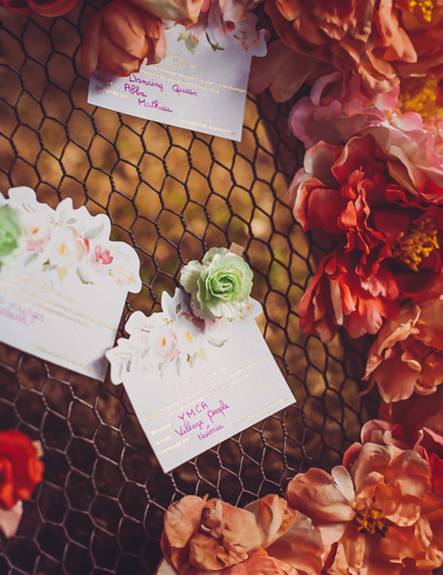 35 zlacených akvarelových karet let's dance 8 x 10 cm pro svatební zábavu