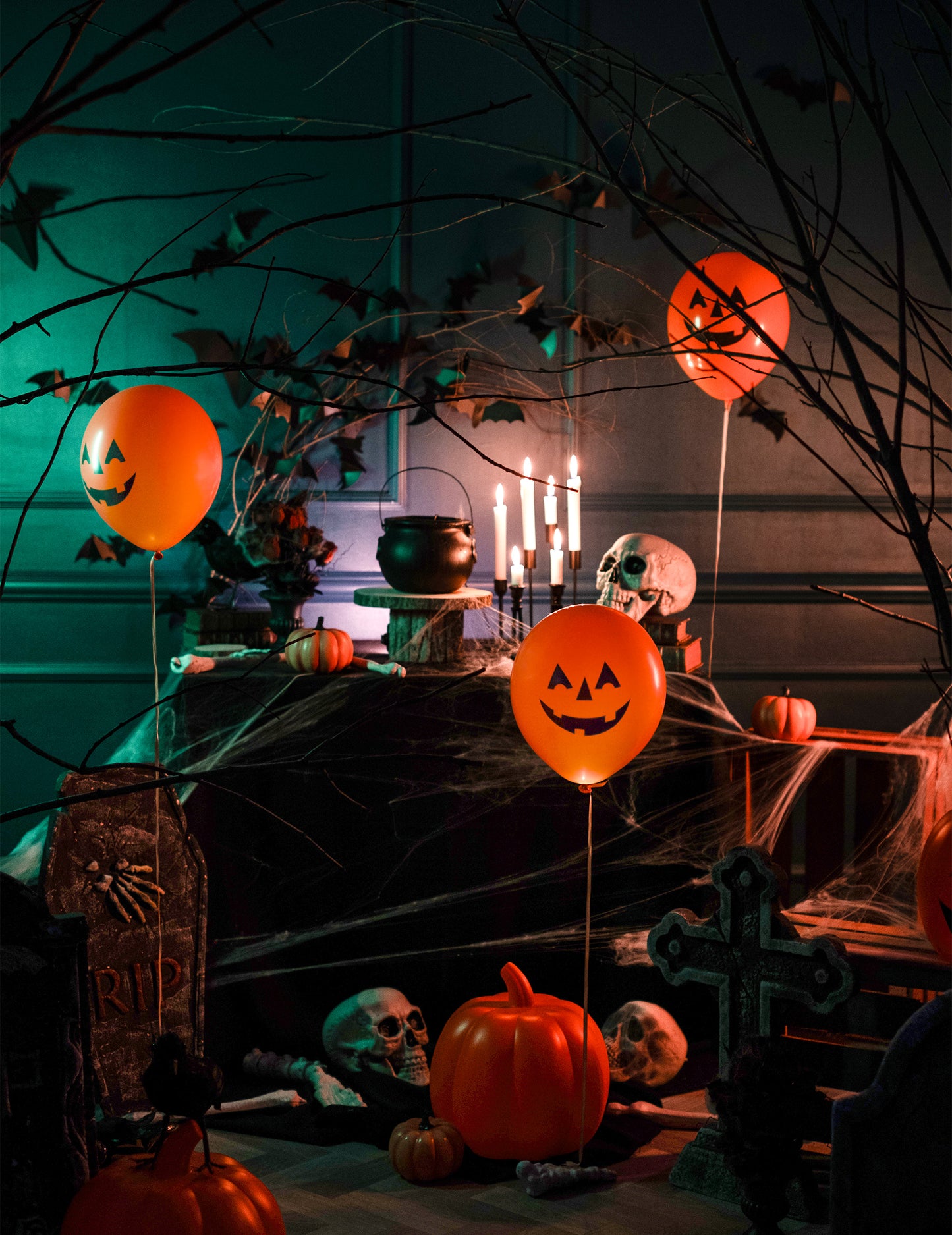 4 LED balónky s motivem halloweenské dýně 27,5 cm