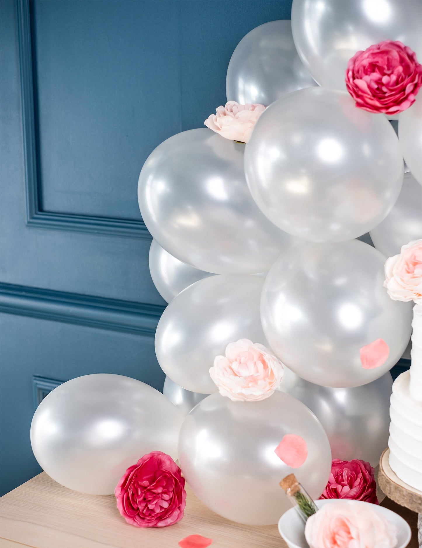 50 kovových balónků barvy slonové kosti 30 cm