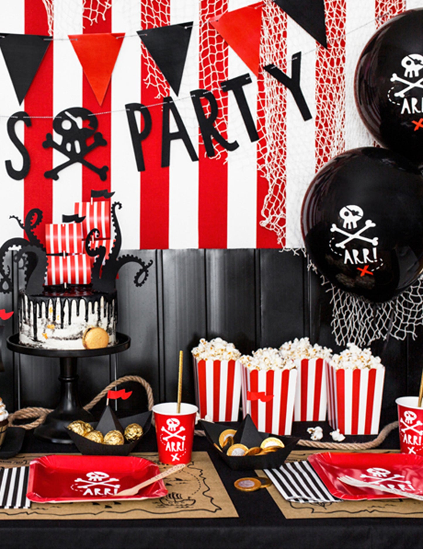 6 černých latexových balónků s motivem pirátské párty 30 cm