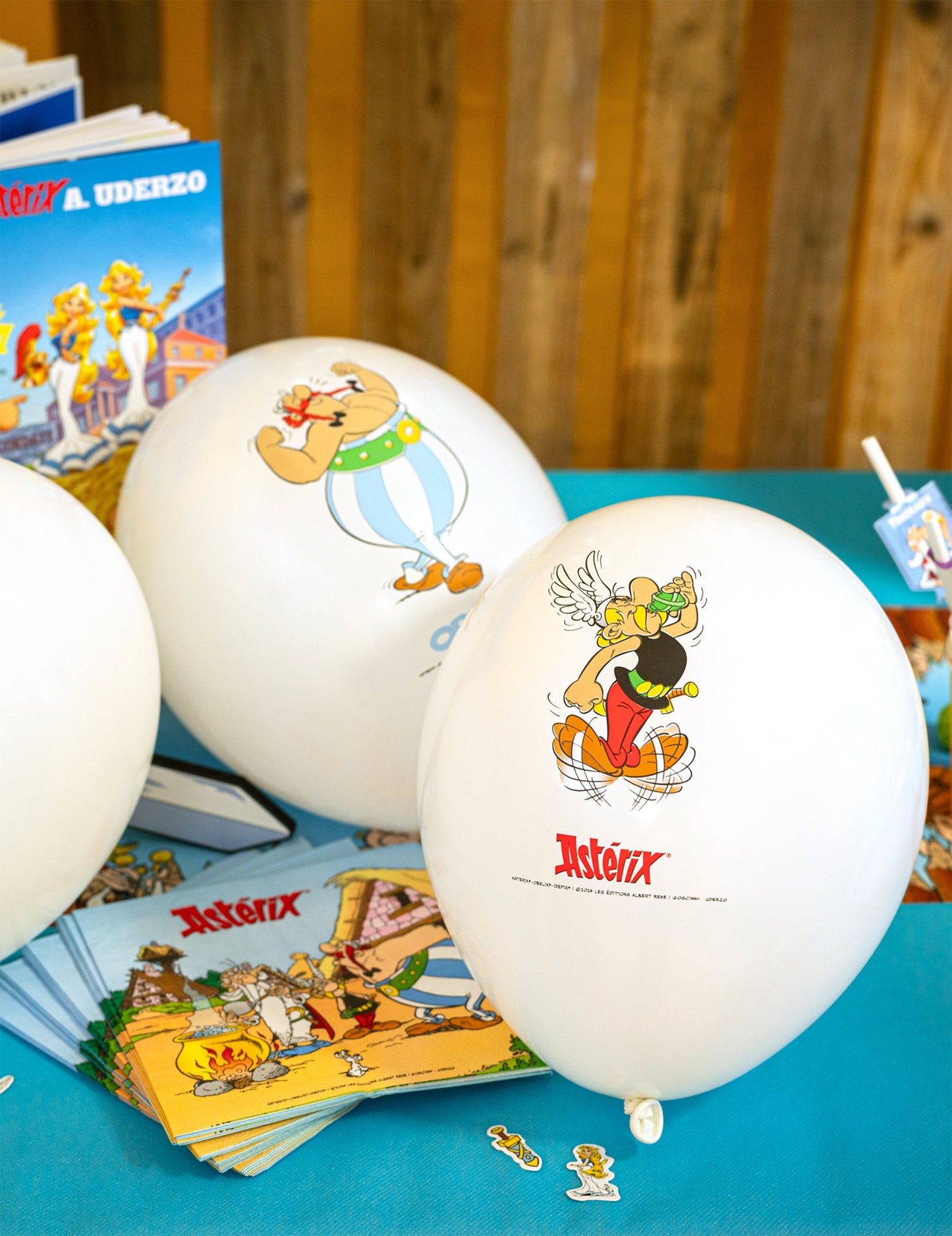 6 latexových balónků Asterix 27 cm