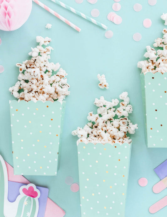 6 mintových kartonových krabiček na popcorn s bílými a zlatými puntíky