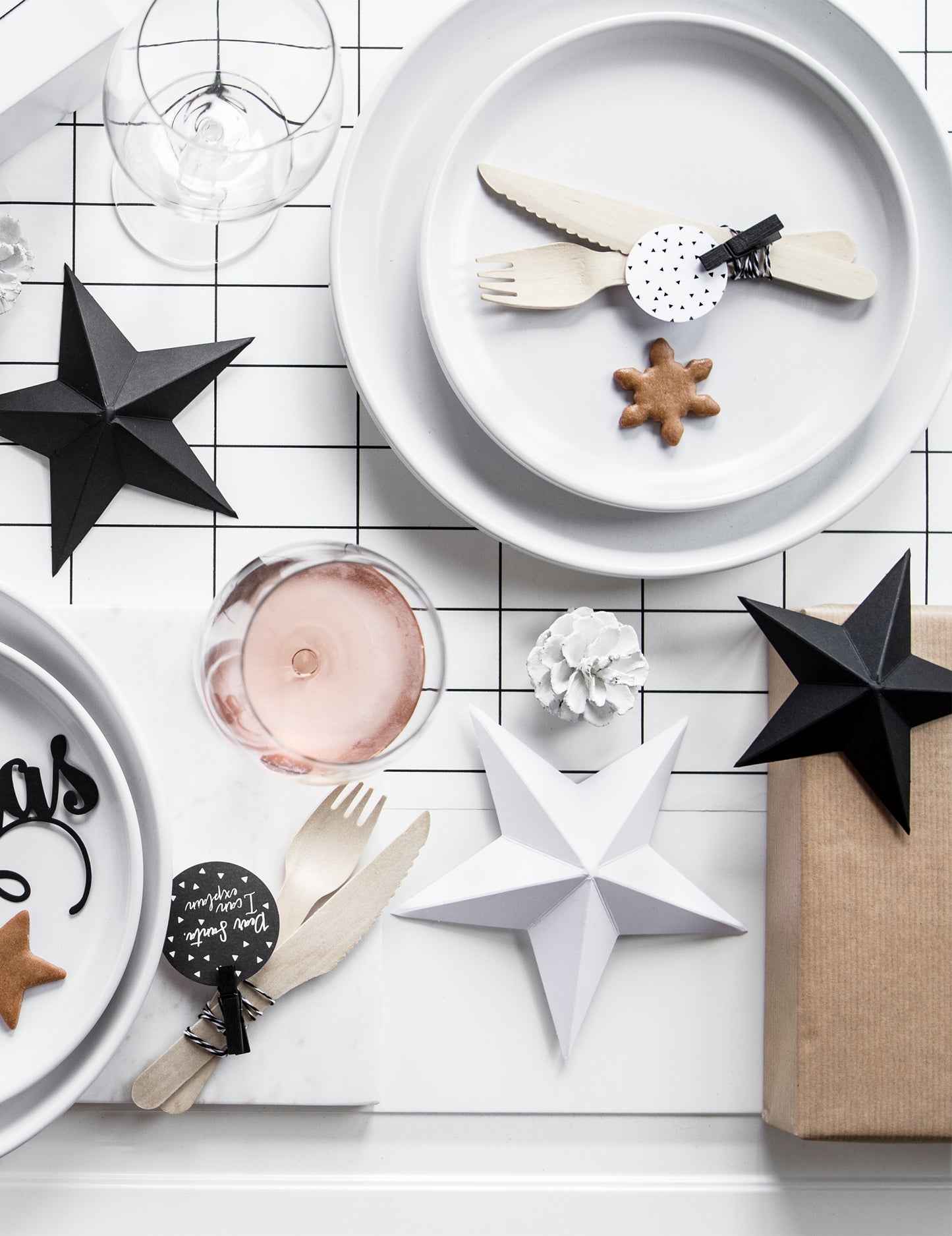 6 bílých 3D vánočních závěsných hvězd