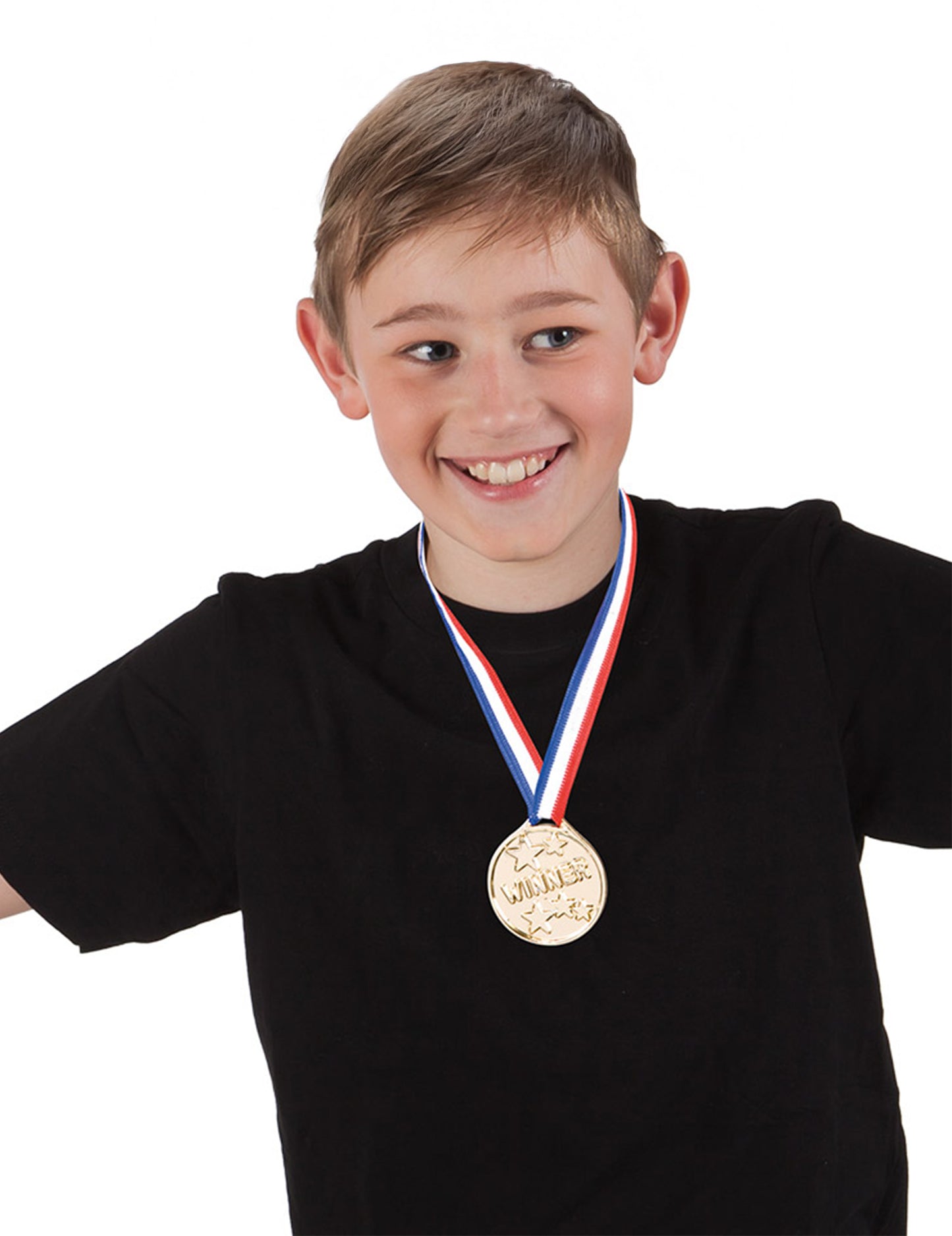 Medaile nošená dítětem s medailí winner