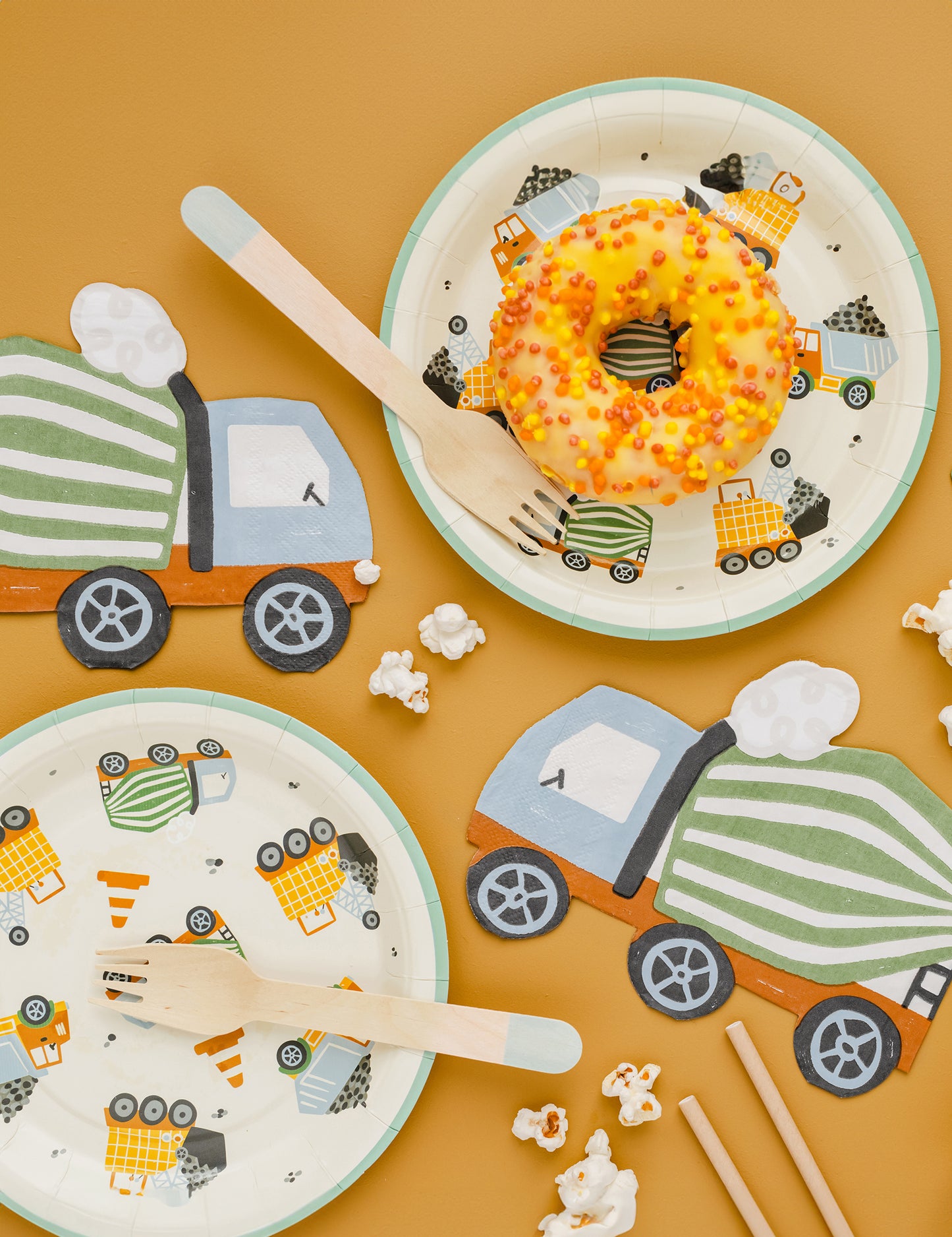 6 malých poznávacích značek stavebních nákladních vozidel 18 cm