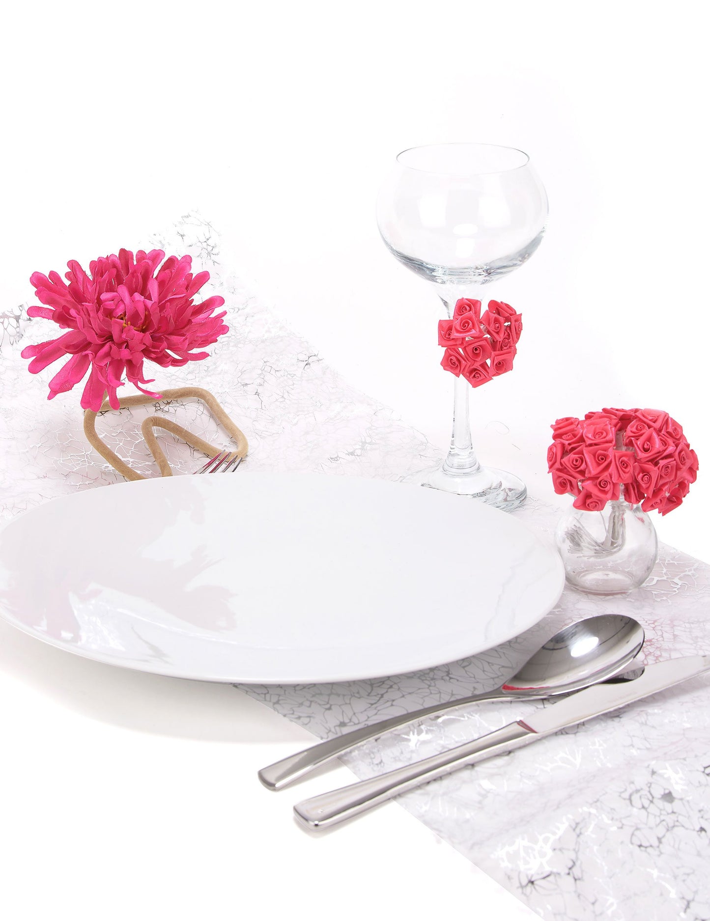 48 mini růží ze saténu fuchsiové barvy 1 x 8 cm na stonku na svatbu