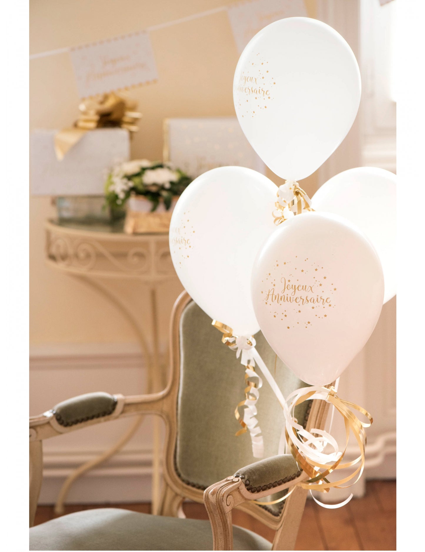 8 latexových balónků z bílého a kovového zlata k narozeninám 23 cm balón