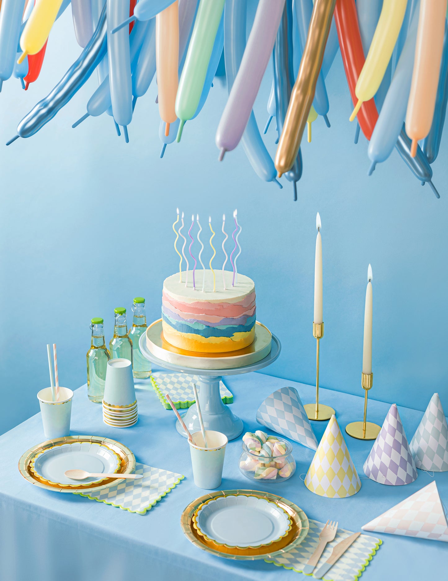 8 vícebarevných pastelových spirálových svíček 14 cm s bobechem