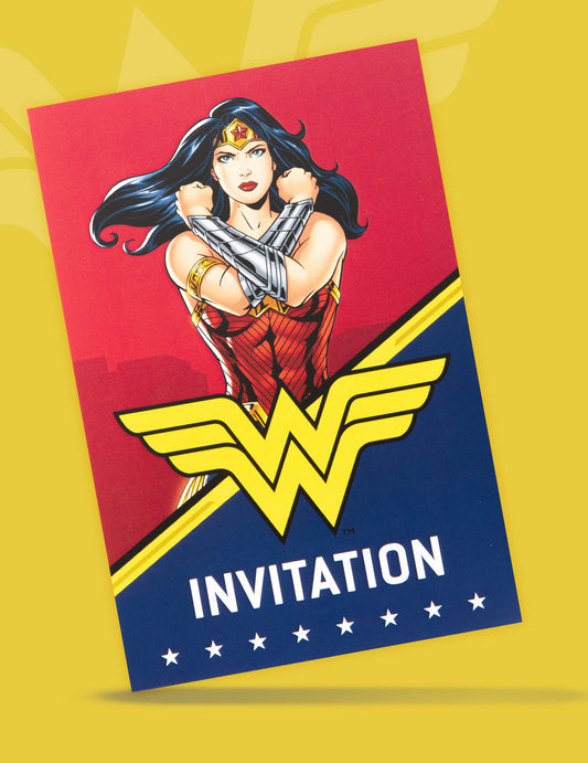 Détail du recto des cartes d'invitation avec enveloppes Wonder Woman