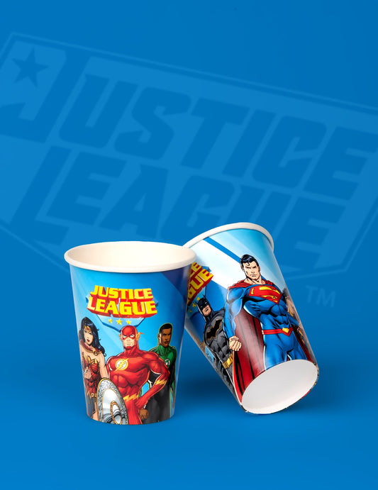 Vue de Superman et Batman des gobelets en carton Justice League