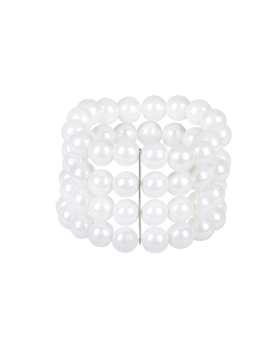 Vue de profil du bracelet de perles blanches pour femme