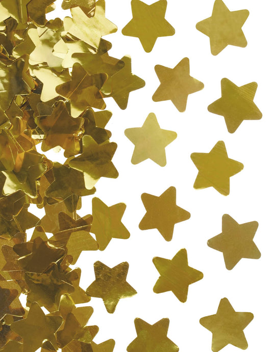 Gros plan sur les confettis du canon à confettis étoiles métallisées