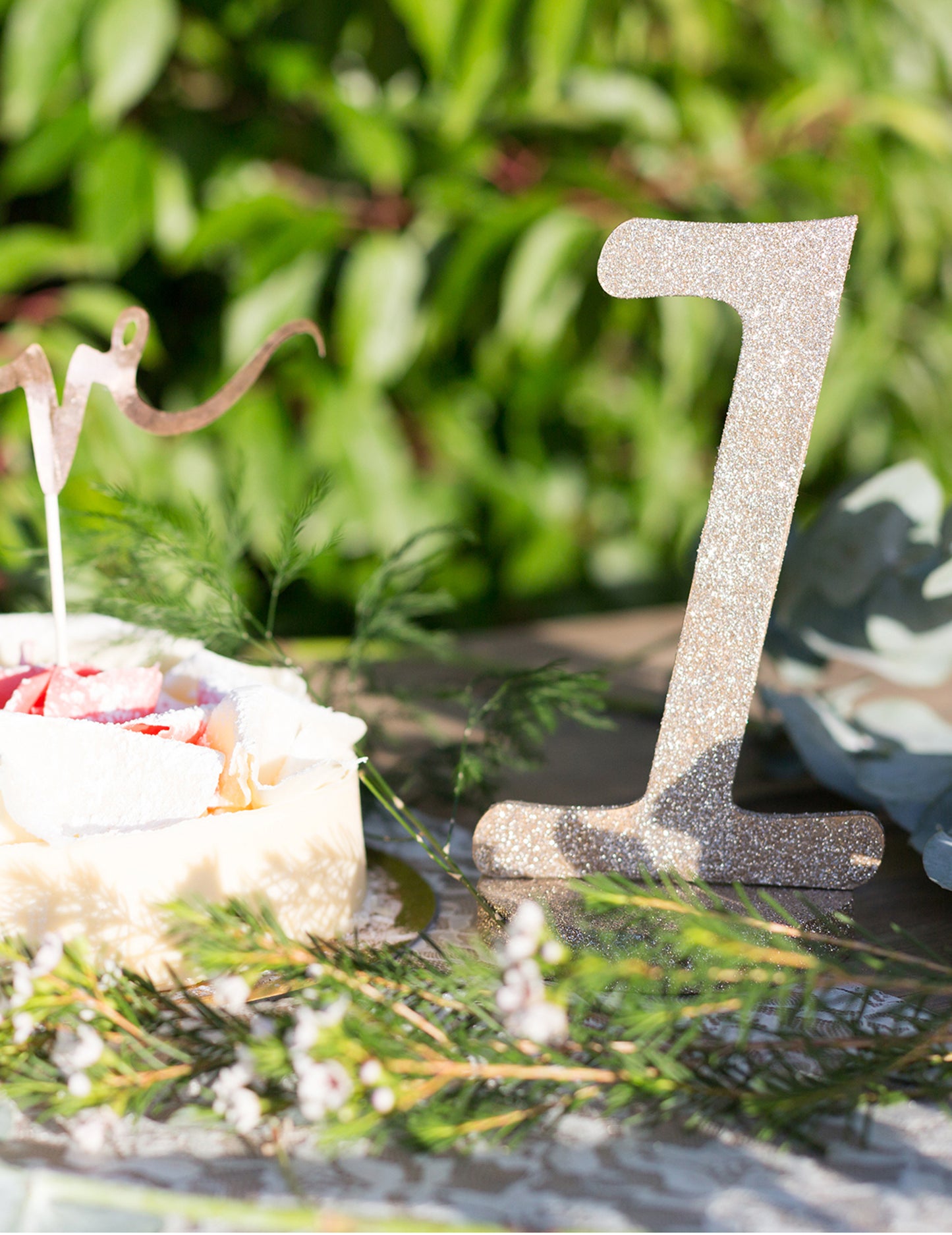 Středový prvek číslo 1 šampaňské třpytivé dřevo 20 cm