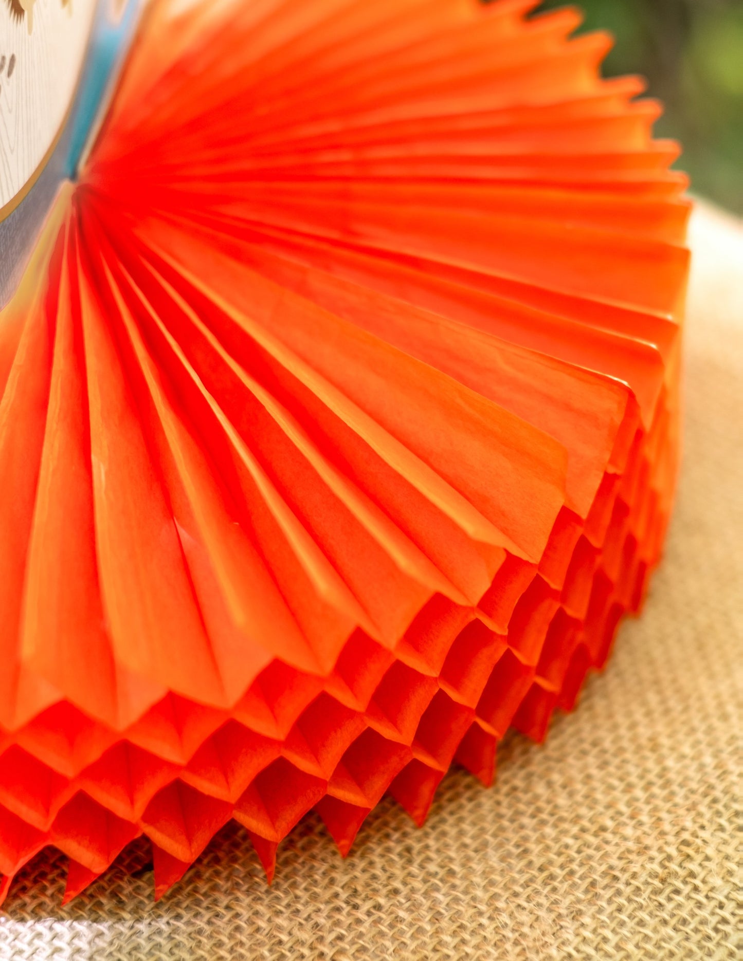 Lesní zvířátka voštinový papír středový díl 23 x 30,5 cm k narozeninám