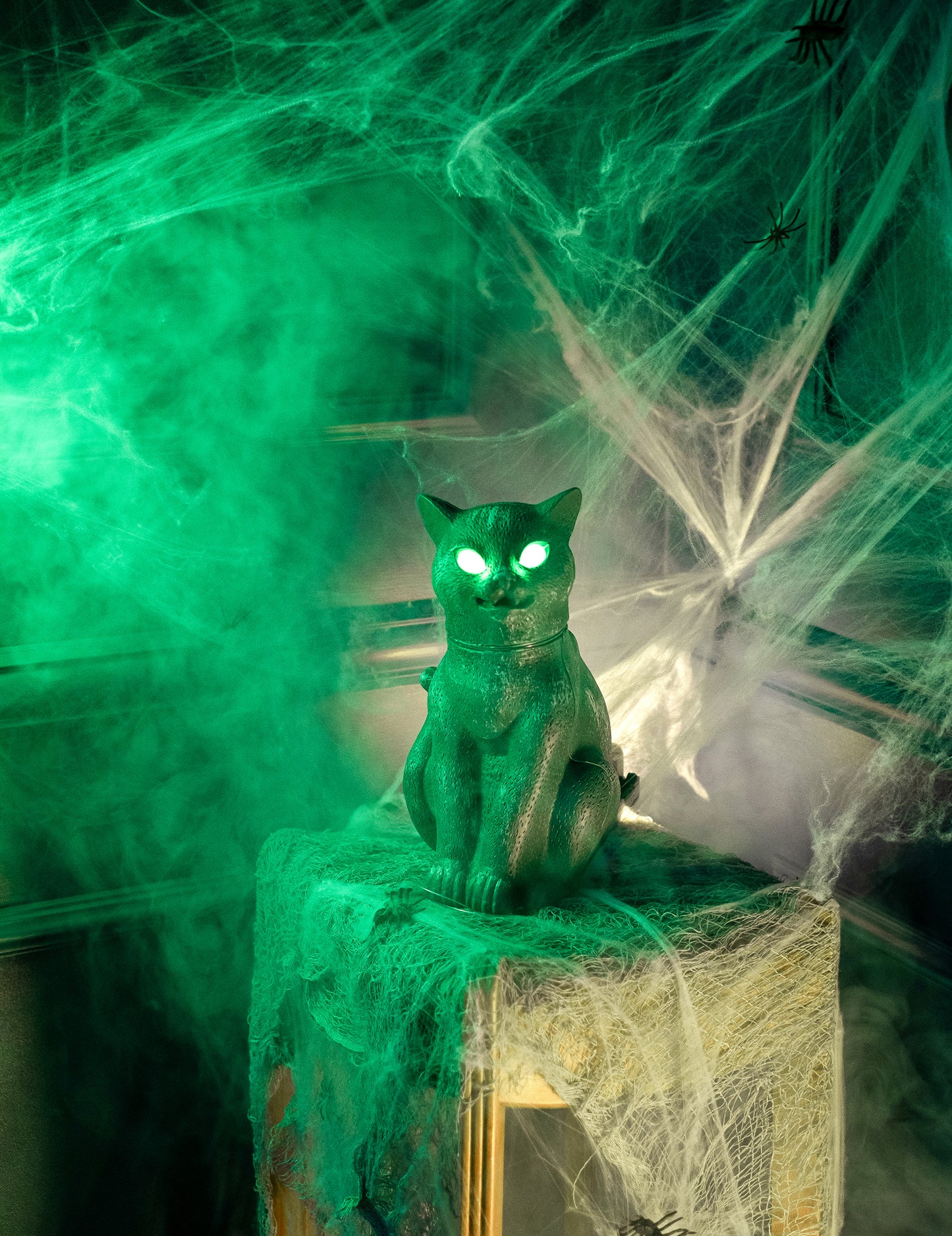 Černá kočka s jasnýma očima, zvukem a světlem 30 cm