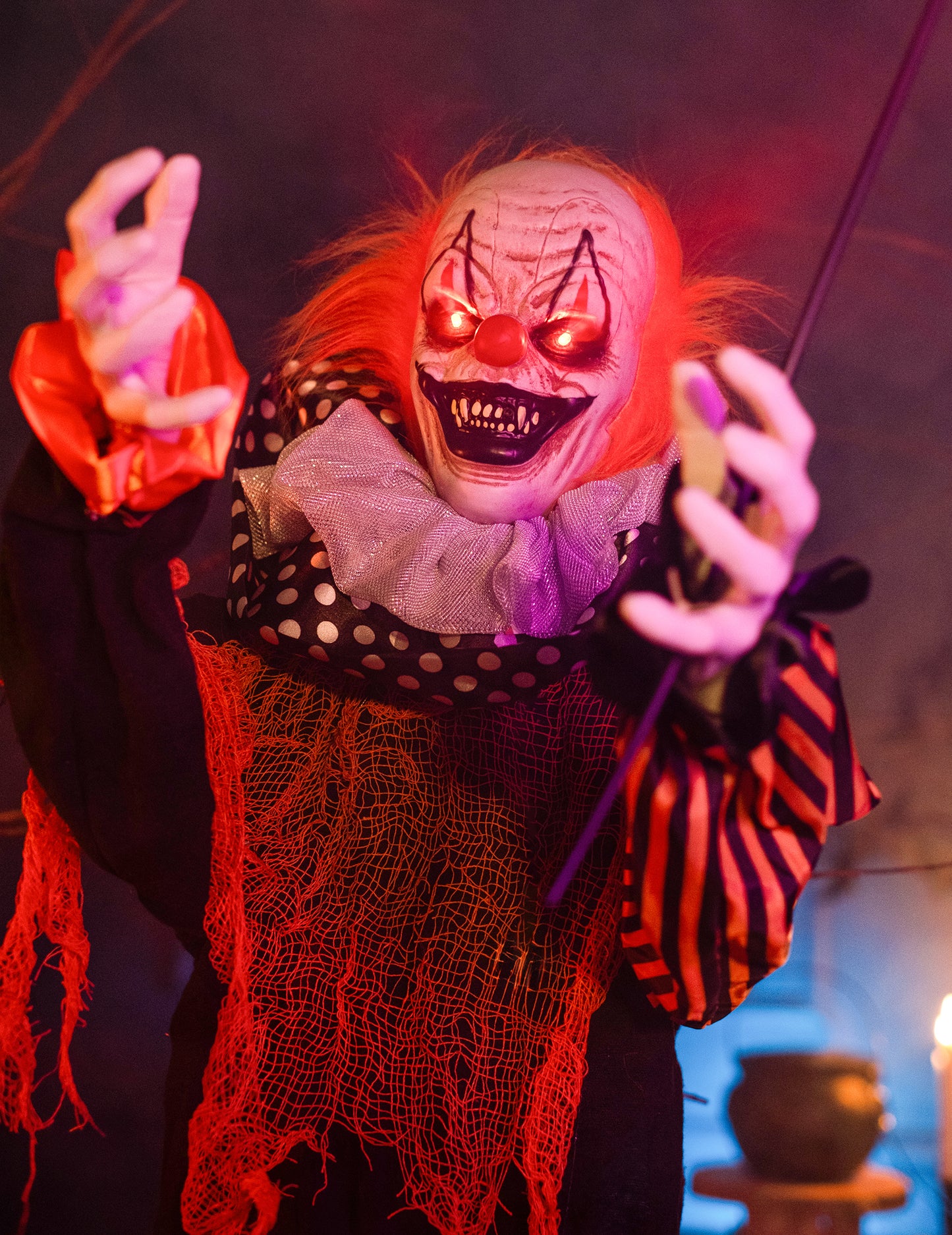 Animovaný zlý klaun na stojanu - 166 cm