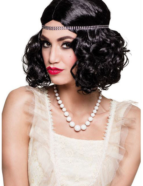 Dámský krátký náhrdelník s bílými perlami