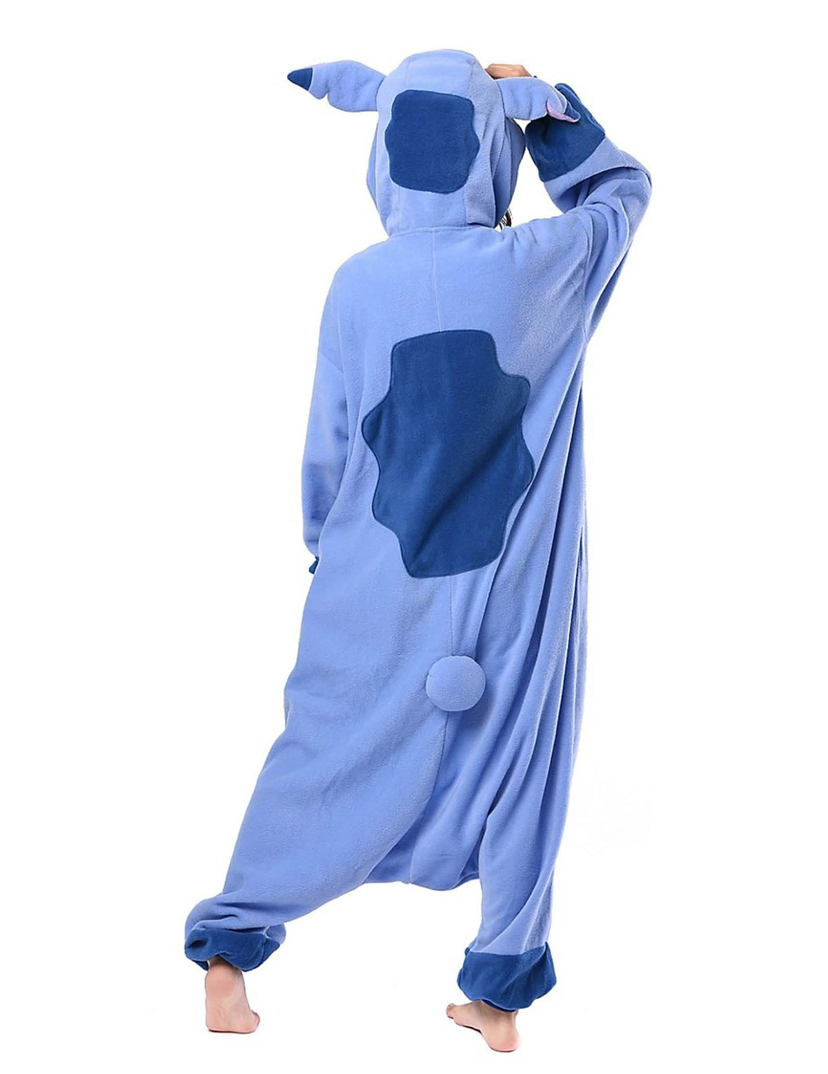 Pohled zezadu na kombinézu kigurumi Lilo a Stitch