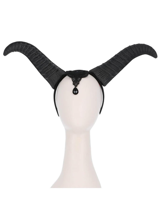 Vue de face des cornes reine démoniaque