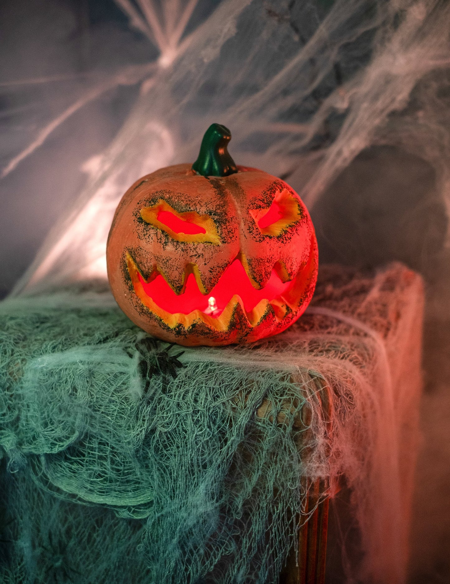 Halloweenská dýňová dekorace 16 cm