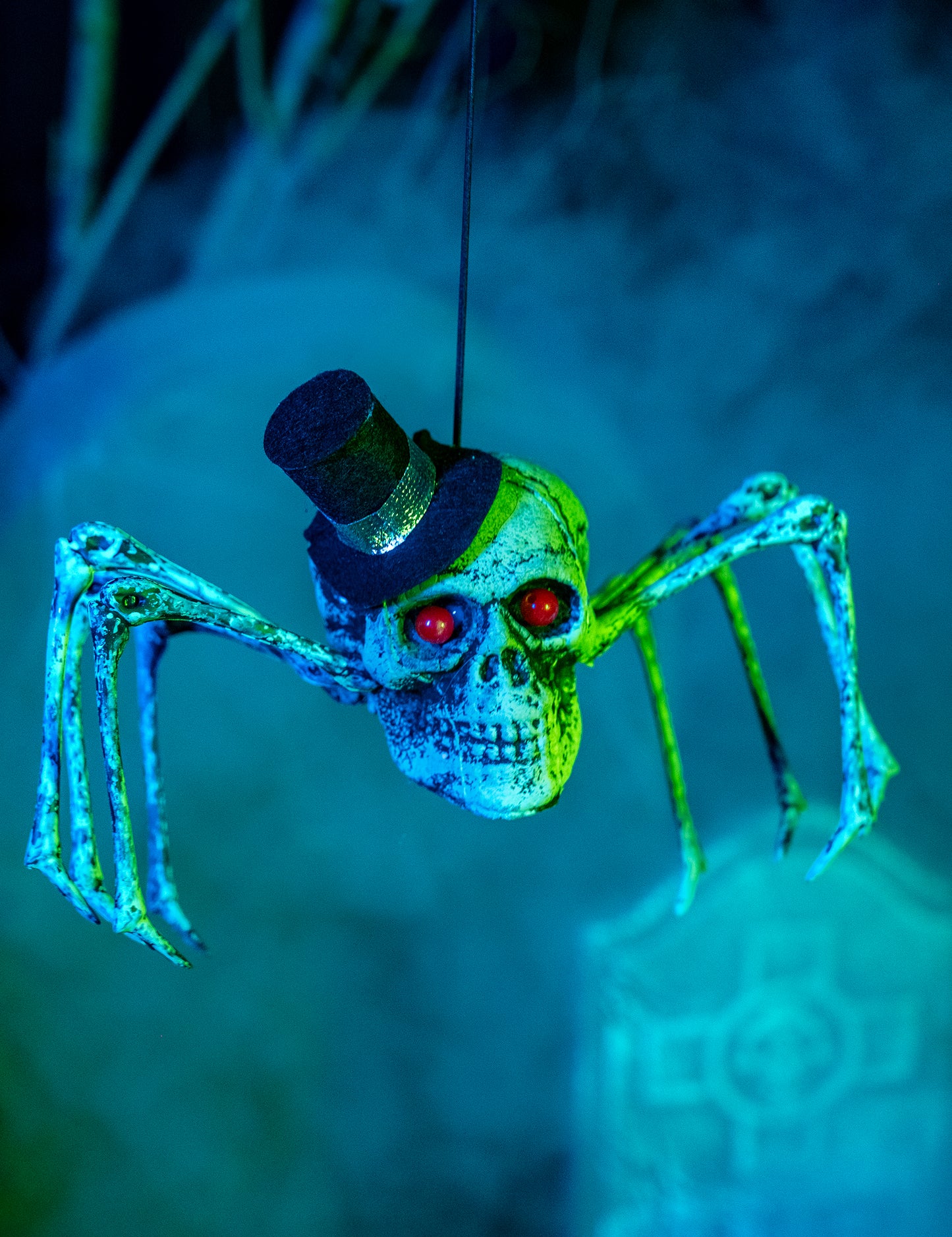 Halloweenská dekorace pavoučí kostry 23 x 30 cm