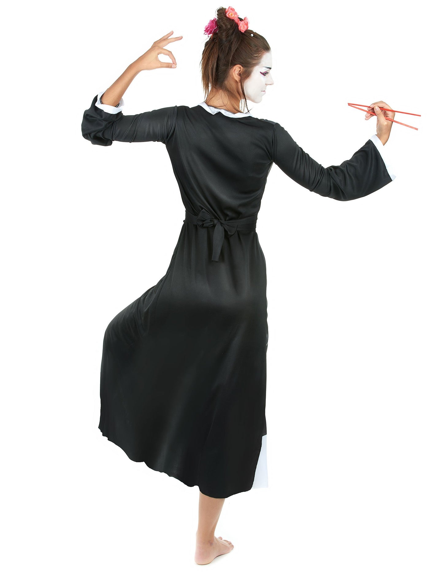 Zadní pohled na kostým gejši pro ženy