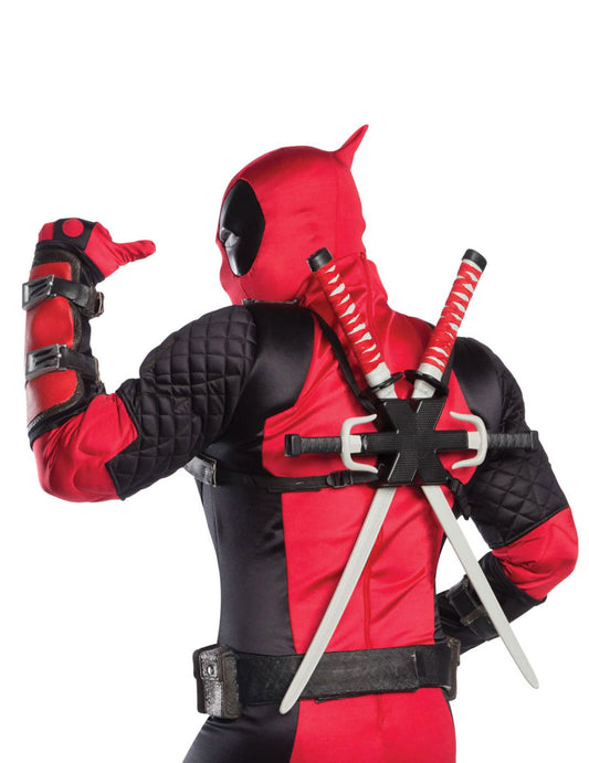Pohled zezadu s katanami kostýmu Deadpool Grand Heritage pro dospělé