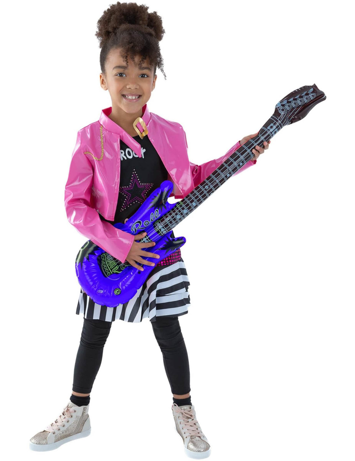 Nes mě kytara pro rocková hvězdná dívka