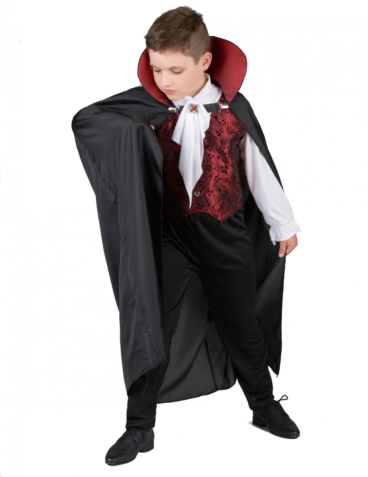 Elegantní chlapecký upíří kostým