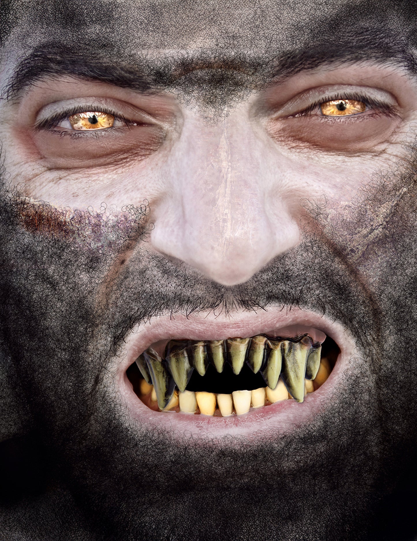 Zubní protézy pro dospělé s hororovým klaunem