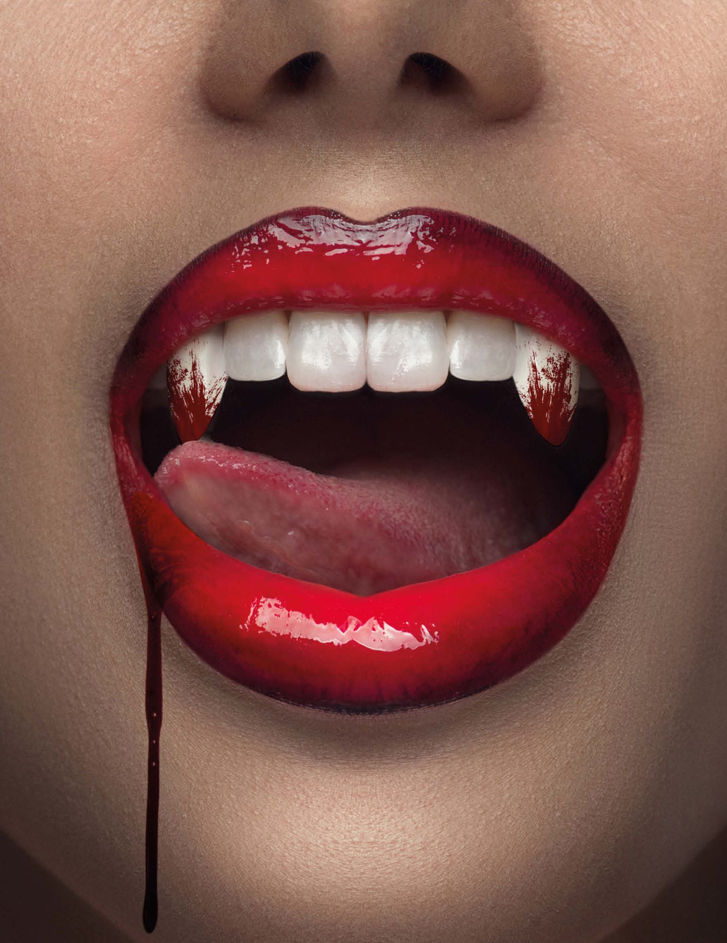 Krvavé upíří zuby