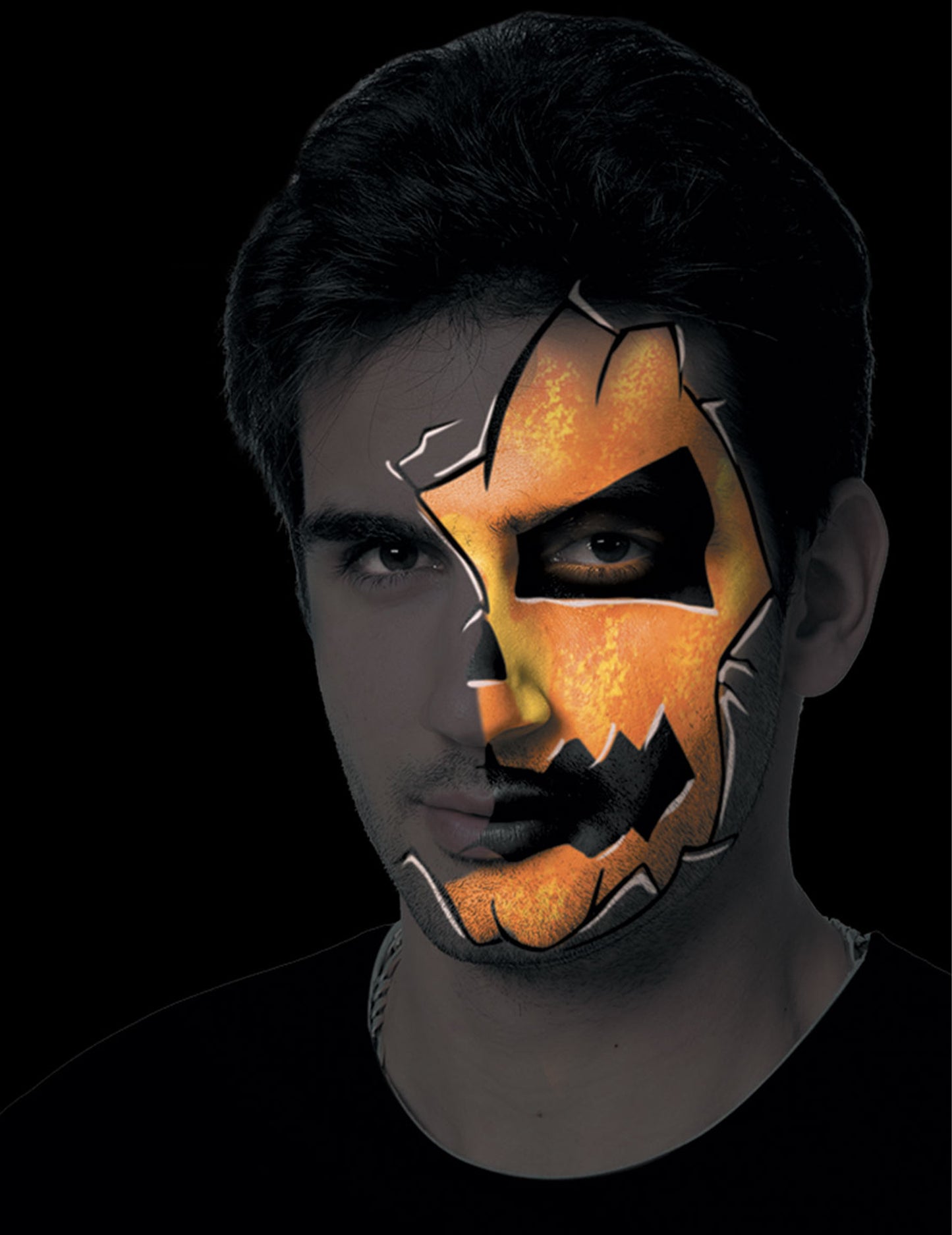 Exemple de maquillage citrouille du duo de crayons néon pour maquillage orange et jaune