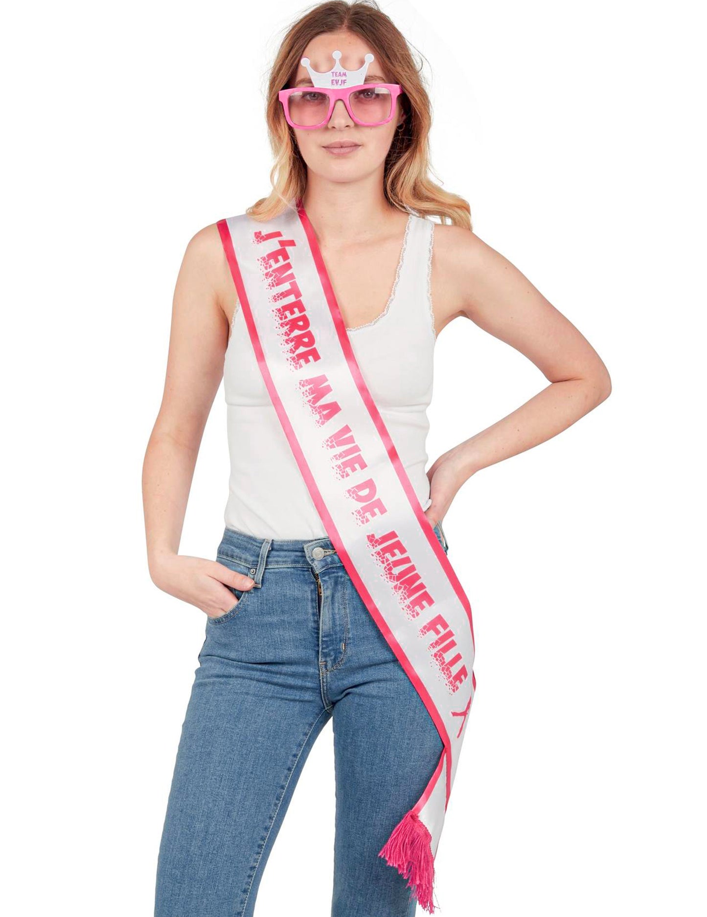 Růžový šátek, pohřbívám svou rozlučku se svobodou