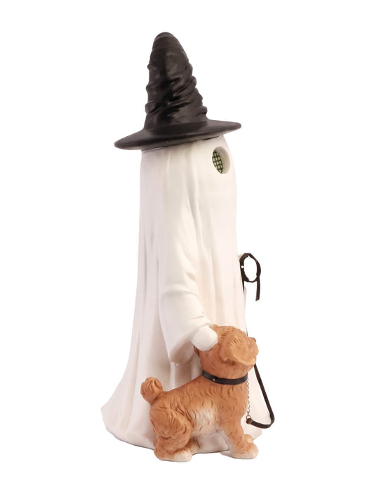 Dekorační duch Summerween z pryskyřice se špičatým kloboukem, psem a animovanýma LED očima 23,5 x 20 x 45,5 cm