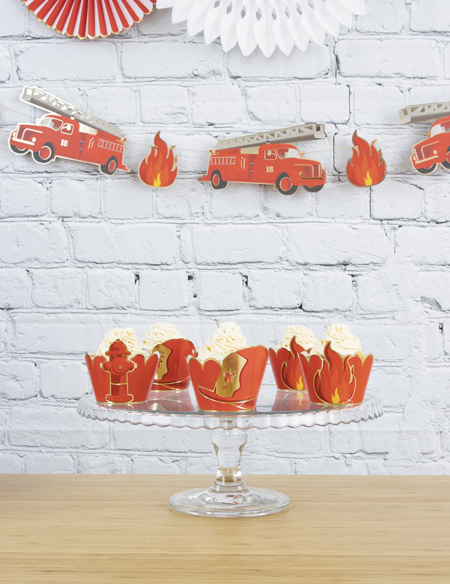 Hasičská kartonová girlanda 3 m