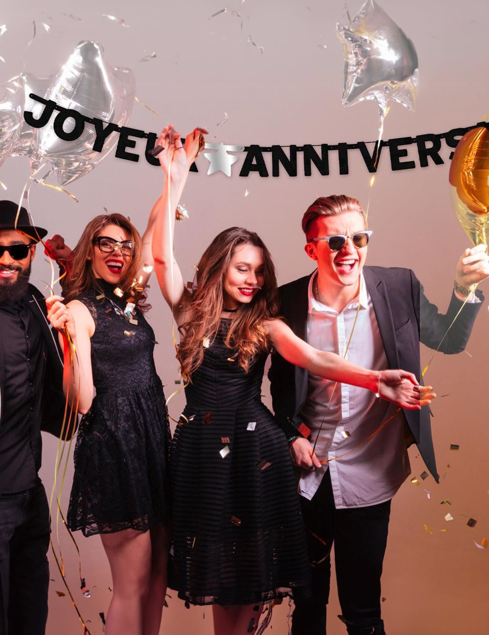 Mise en situation de la Guirlande Joyeux Anniversaire noire