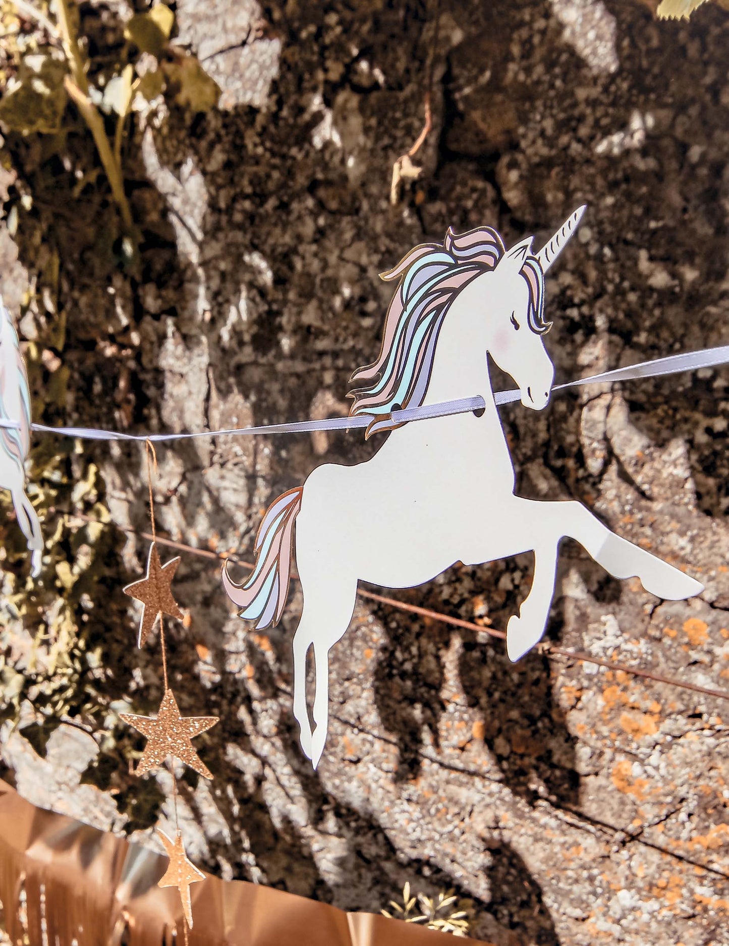 Pastelová jednorožčí girlanda a zlaté hvězdy 2 m k narozeninám