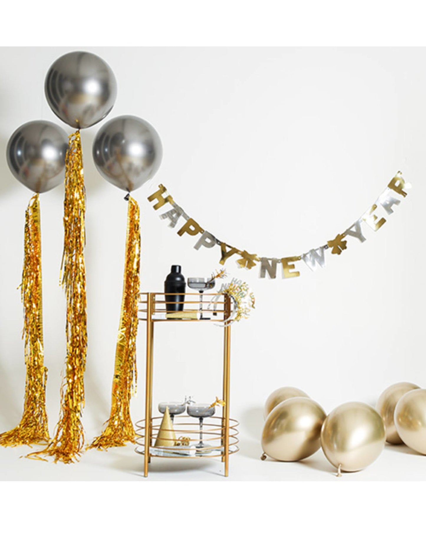 27dílná sada dárků pro párty ve zlaté a stříbrné barvě