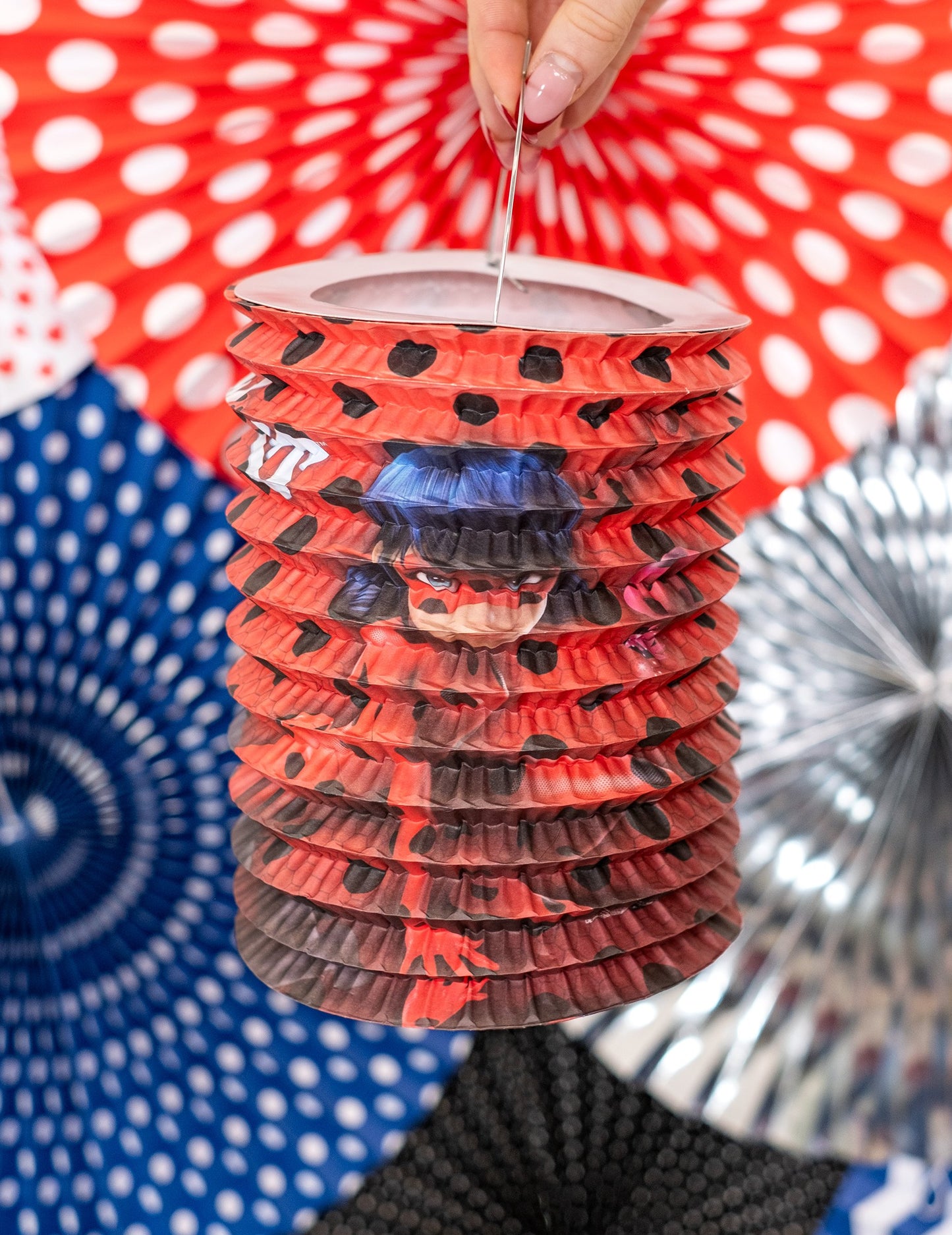 Beruška 28 Papírová lucerna cm