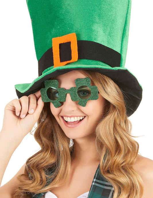 Vue de face des lunettes pailletées trèfle Saint-Patrick
