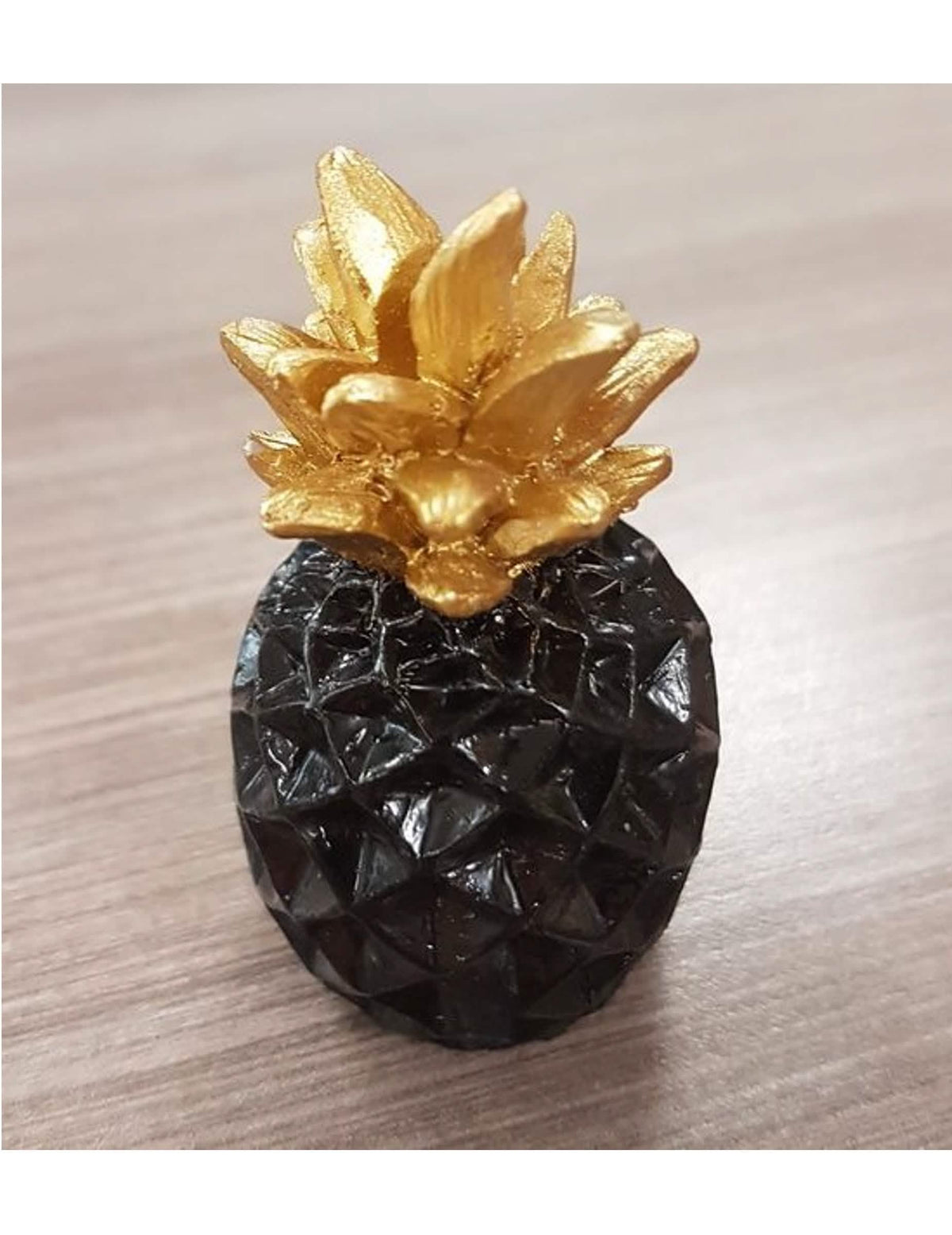 Značka na místo z pryskyřice, elegantní ananas pro tropickou párty černá a zlatá
