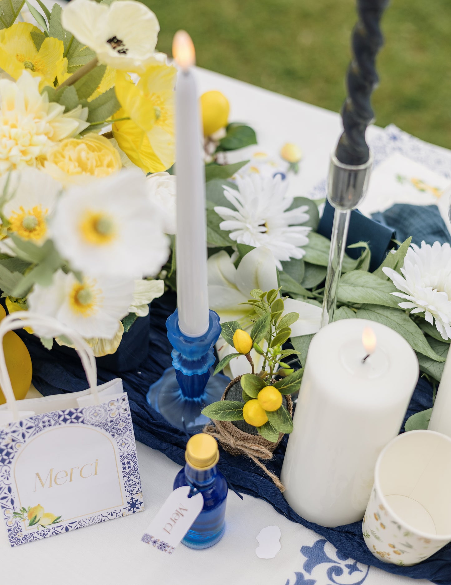 Mignonette průhledné sklo a zlatý kovový uzávěr 50ml