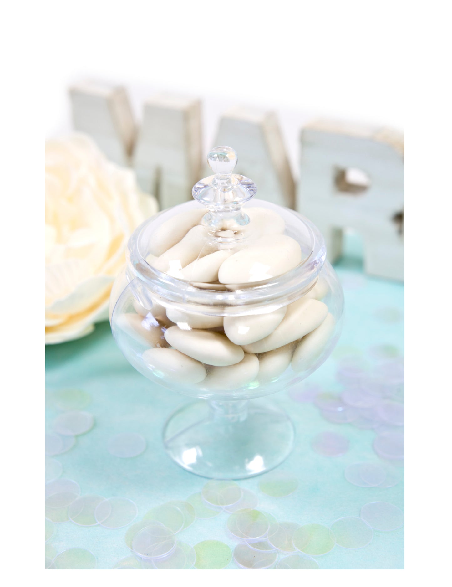 Mini plastová bonboniéra 7 x 10 cm volně stojící s víkem