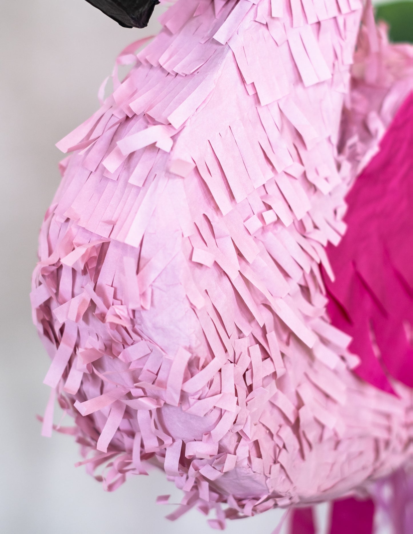 Plameňák Piñata 90 x 48 cm