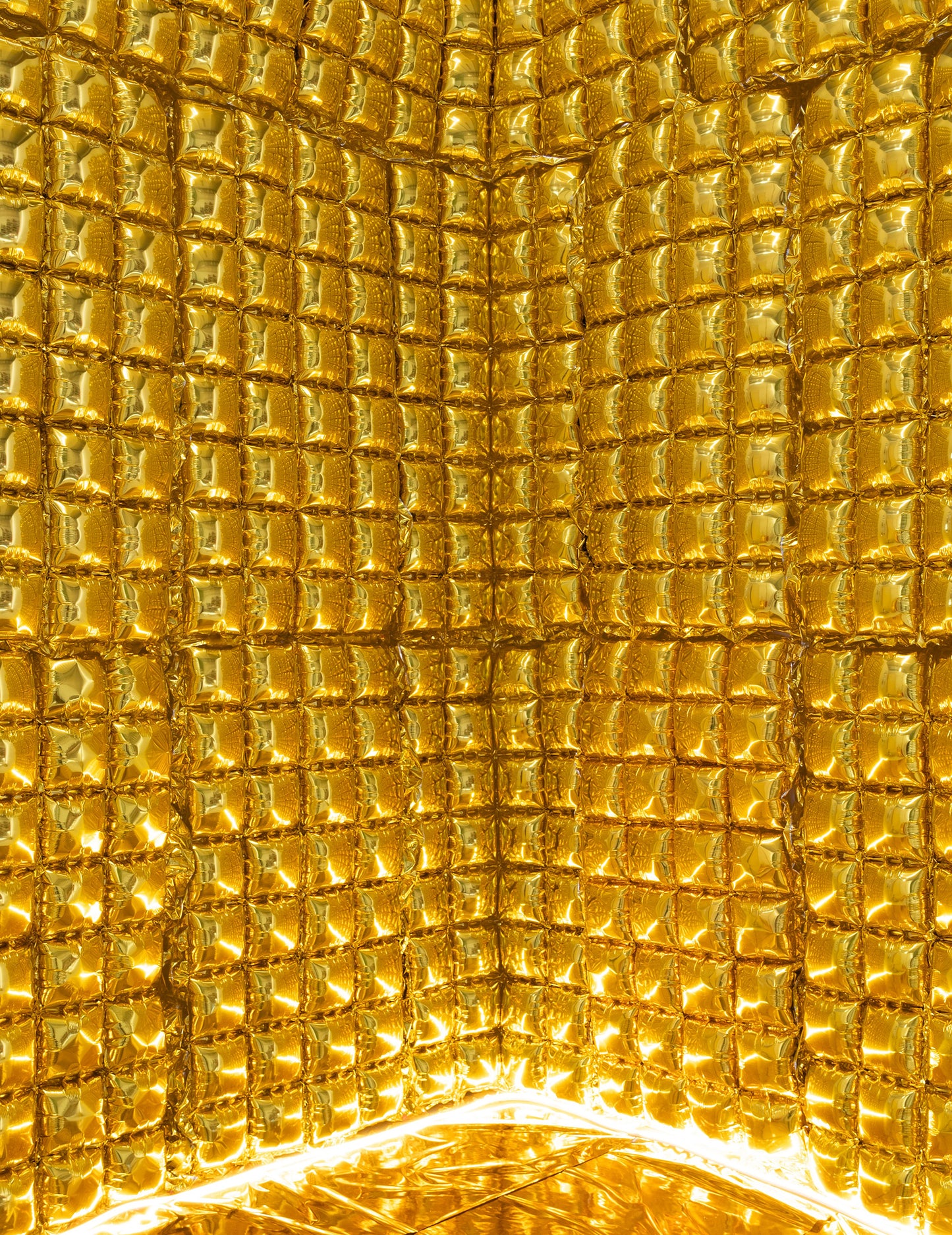 Zlatá balónková záclona 55 x 110 cm